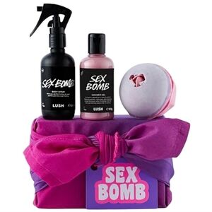 NEW Lush SEX BOMB Gift Set